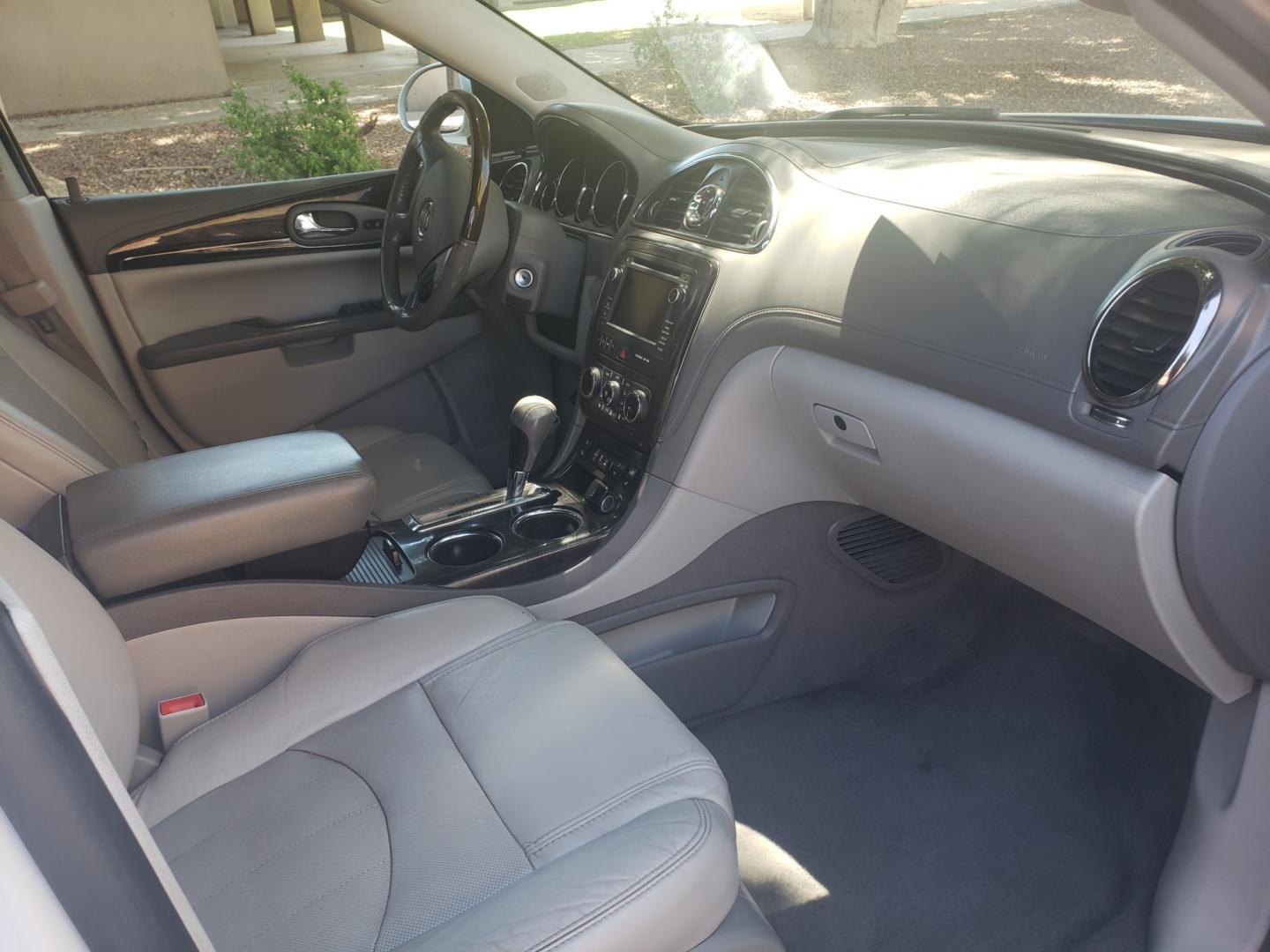 2017 WHITE /gray Buick Enclave (5GAKRBKD3HJ) with an 3.6L V6 DOHC 24V engine, 6-Speed Automatic transmission, located at 323 E Dunlap Ave., Phoenix, AZ, 85020, (602) 331-9000, 33.567677, -112.069000 - 2017 Buick Enclave,....... EXCELLENT condition, Ice Cold A/C, Clean Gray interior with Gray leather seats in near perfect condition, 3RD row seating, Rear AC, New brakes, Tune up, Touch screen Stereo/CD Player, Bluetooth, Phone sync, Backuup camera, Satellite compatible, Gorgeous tinted sunroof,This - Photo#14